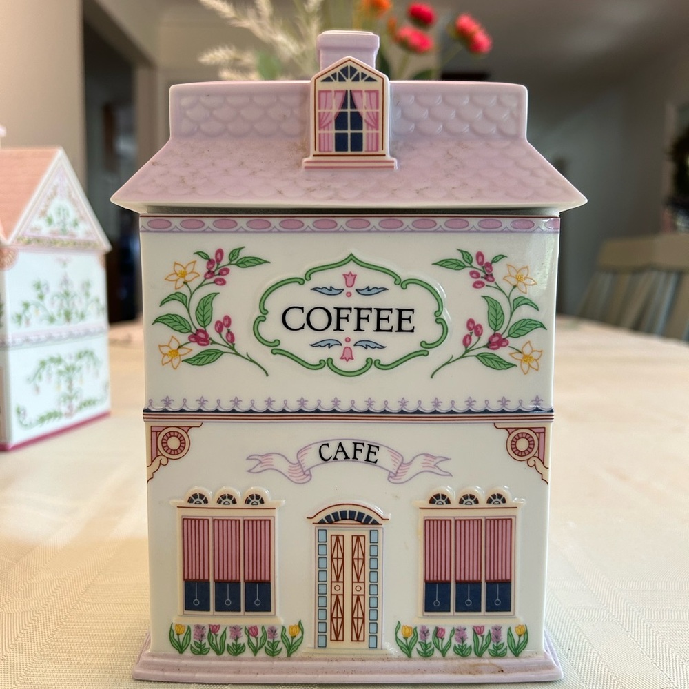 Lenox Village Coffee Canister 2 chips on lid
